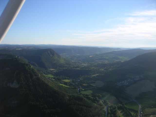 images 011.jpg